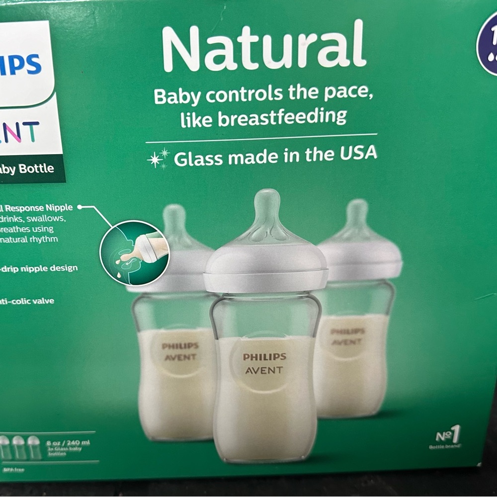 NWOT! Phillips Avent Glass baby bottle